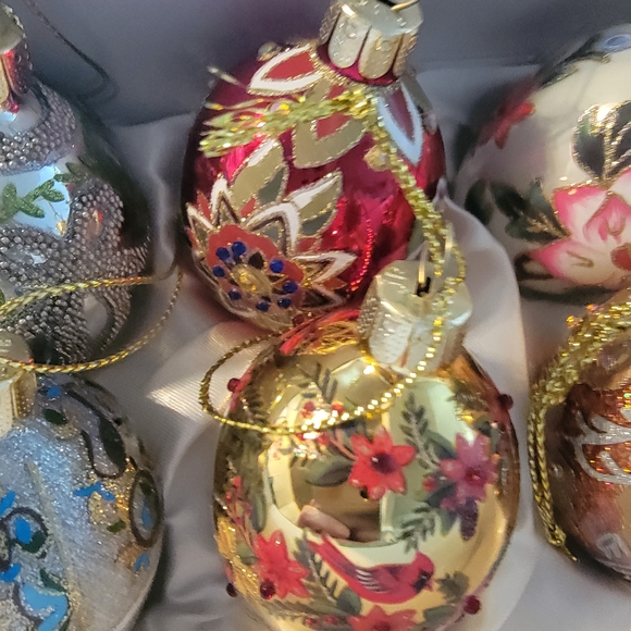 Joan Rivers 12 Russian Faberge Inspired Egg Ornaments - Picture 4 of 7